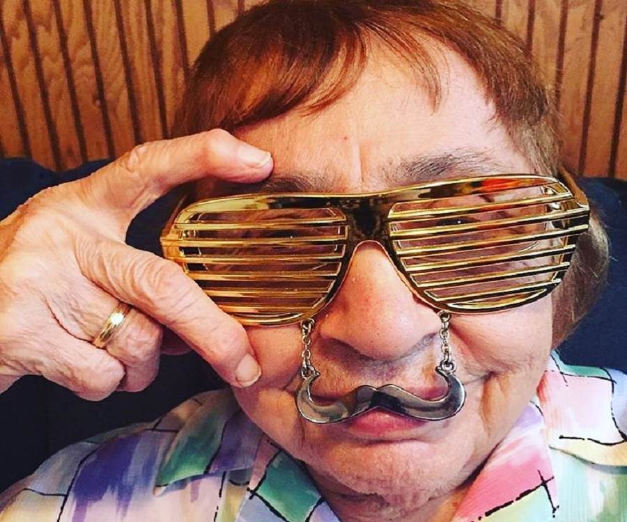 vince may grandma - twins scissoring chase carlson porn