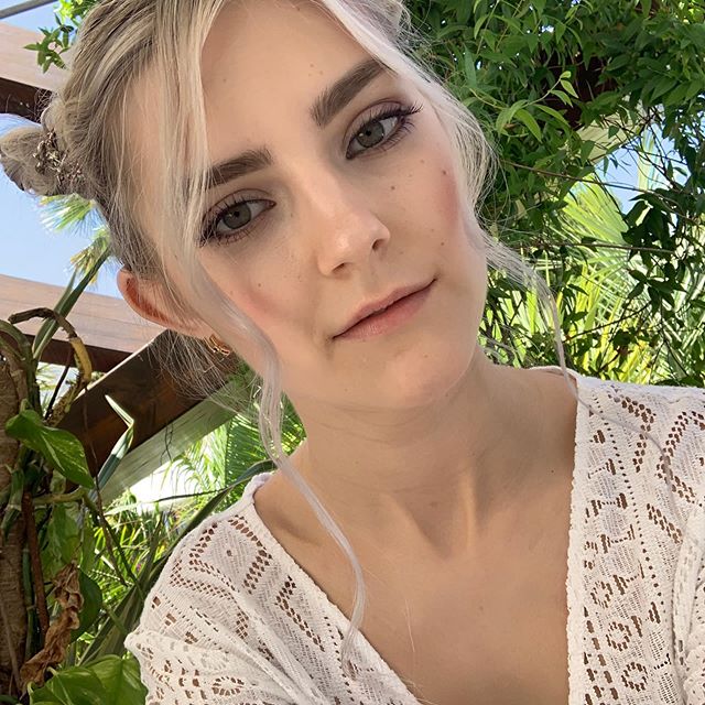 eva elfie stepbro - siri riding megan guthrie porn