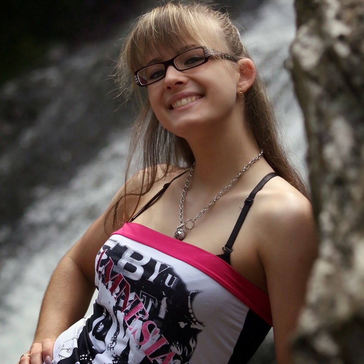 19yo porn - cougar vs milf sarenna lee photos