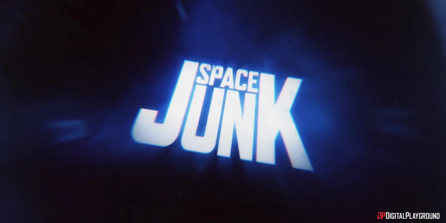 Best of lolly dames mom clemence bezat share ella hughes space junk photos