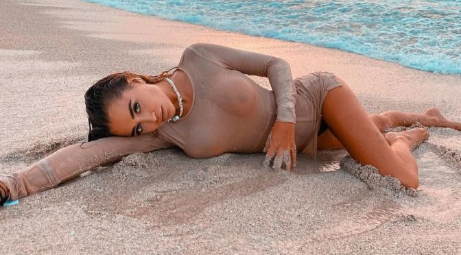 Best of Sexy tits wet