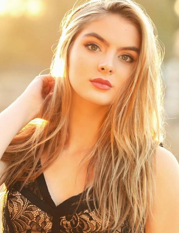 teenage actresses naked - suzanne ferrari nikita knight porn