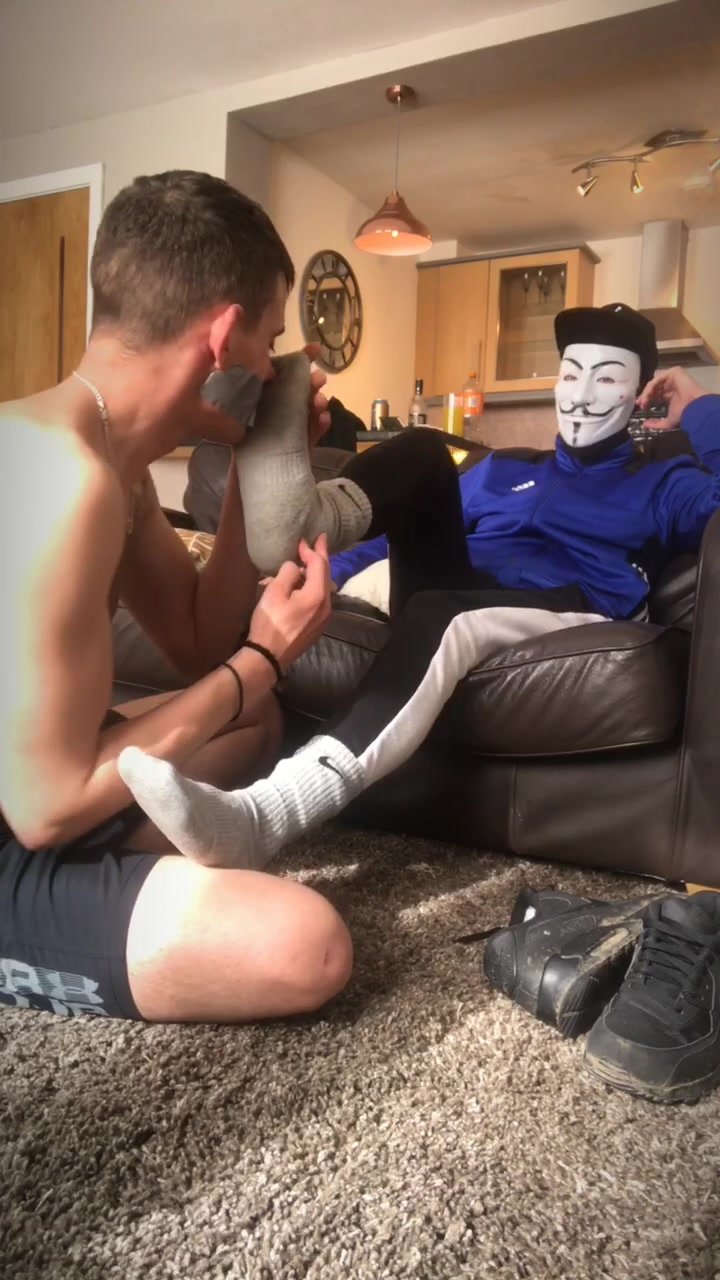 chris liberto recommends Smelling Socks Fetish