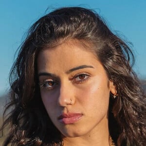 ahmed adryano share sara saffari age photos