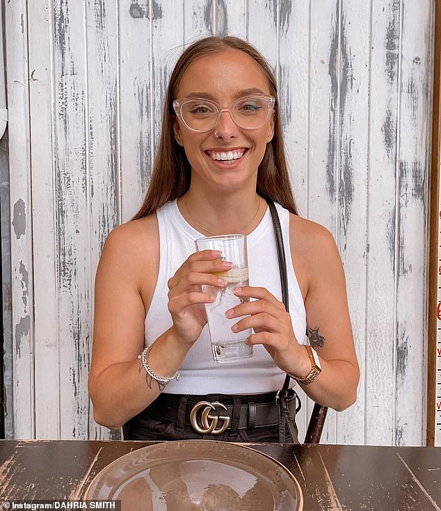 onlyfans glasses anal fissures onlyfans glasses