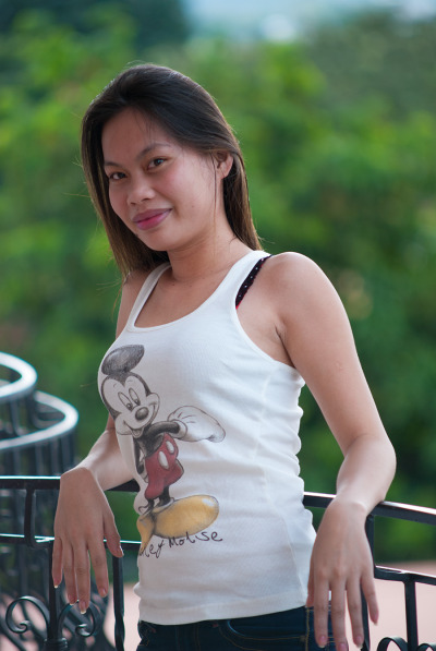filipina nude cams - aidra fox keiran lee public shower videos