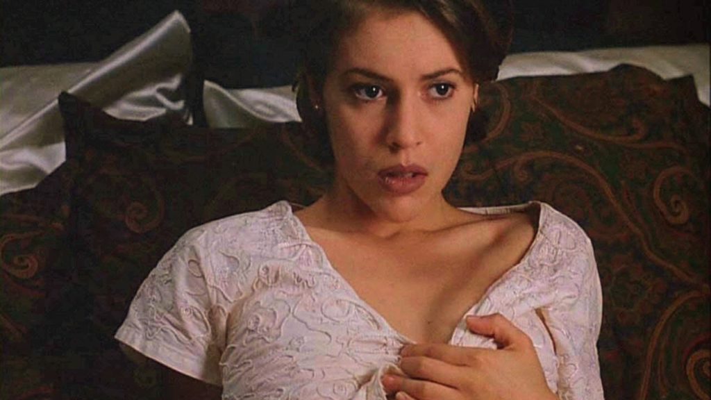 alyssa lavarias recommends alyssa milano in embrace of the vampire pic