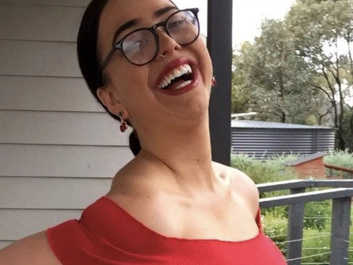 brianna iman share huge breasts swinging photos