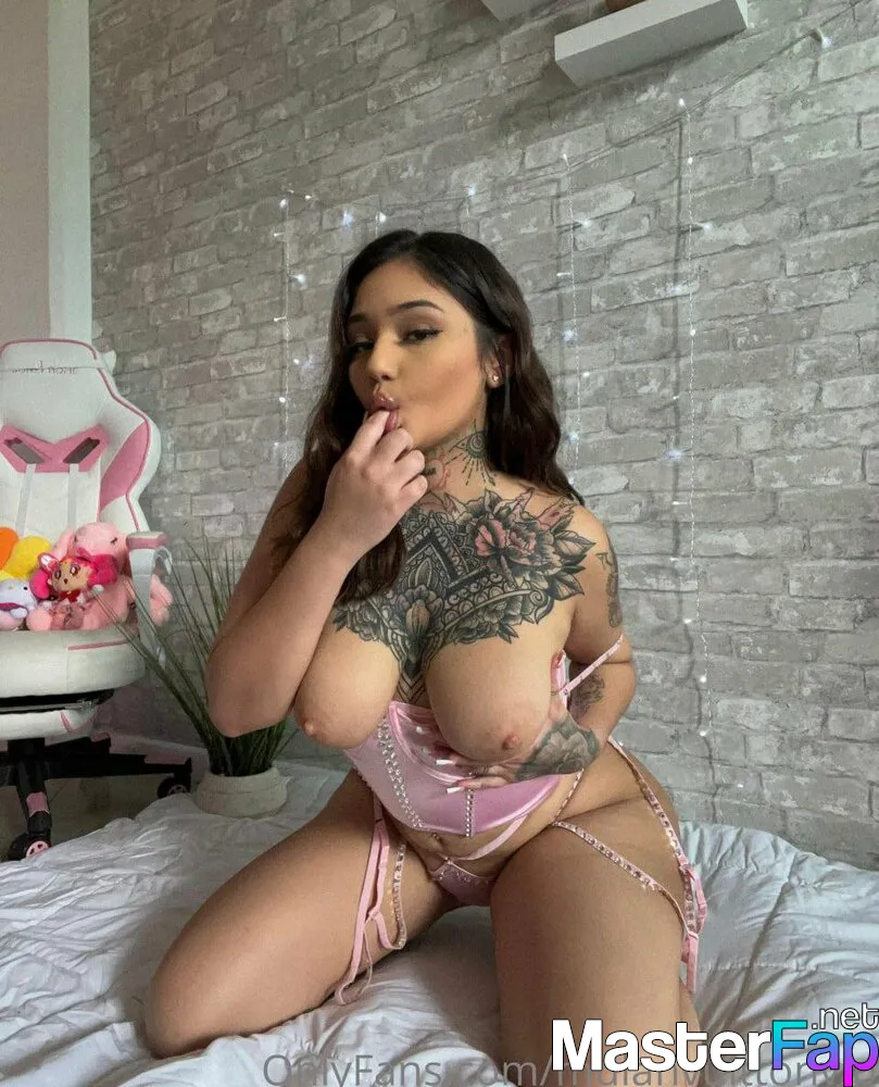 Top pics of ali kumro's XXX archive alina mykytyuk add photo