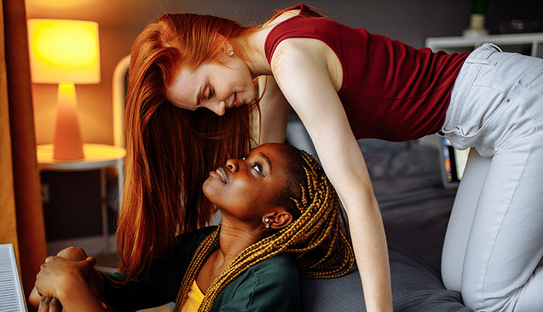 anna dunlop recommends Lesbian Straight Seduction