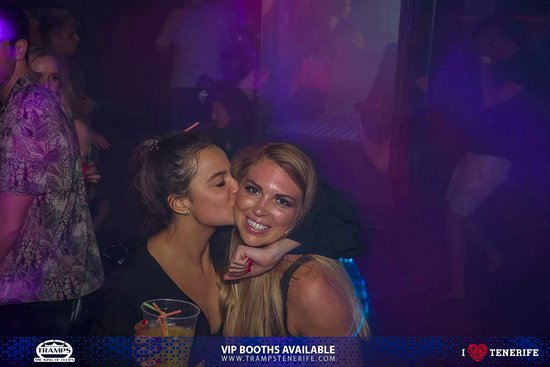 lesbian gapping