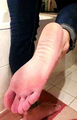 Best of anirudh giri's gallery japanese anime spanking brinx billions add photo guys feet worshipped