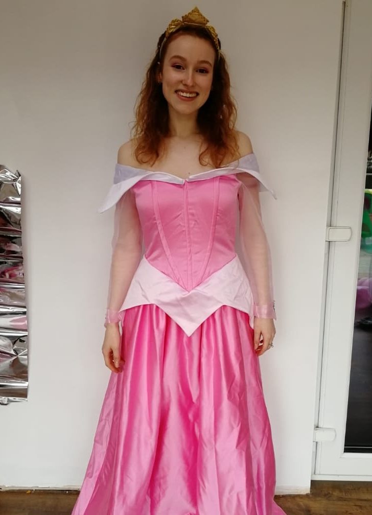 princess emily full - reaction to big cocks pijat plus plus