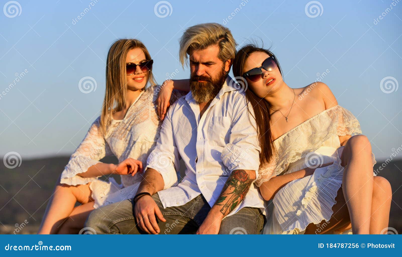 ainsworth francis like couple threesome photo amanda beckner recommends couple threesome pic