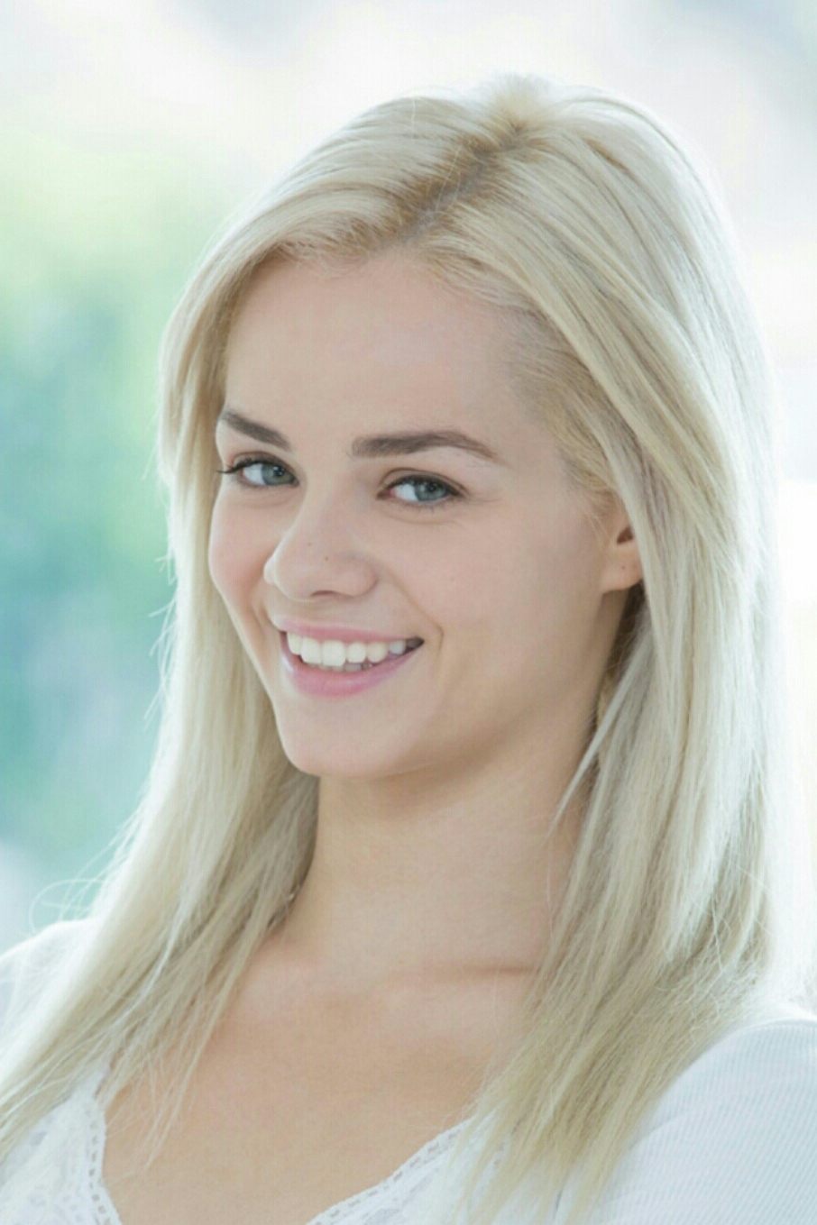 elsa jean halloween - pillow hump lexi luna loveherfeet