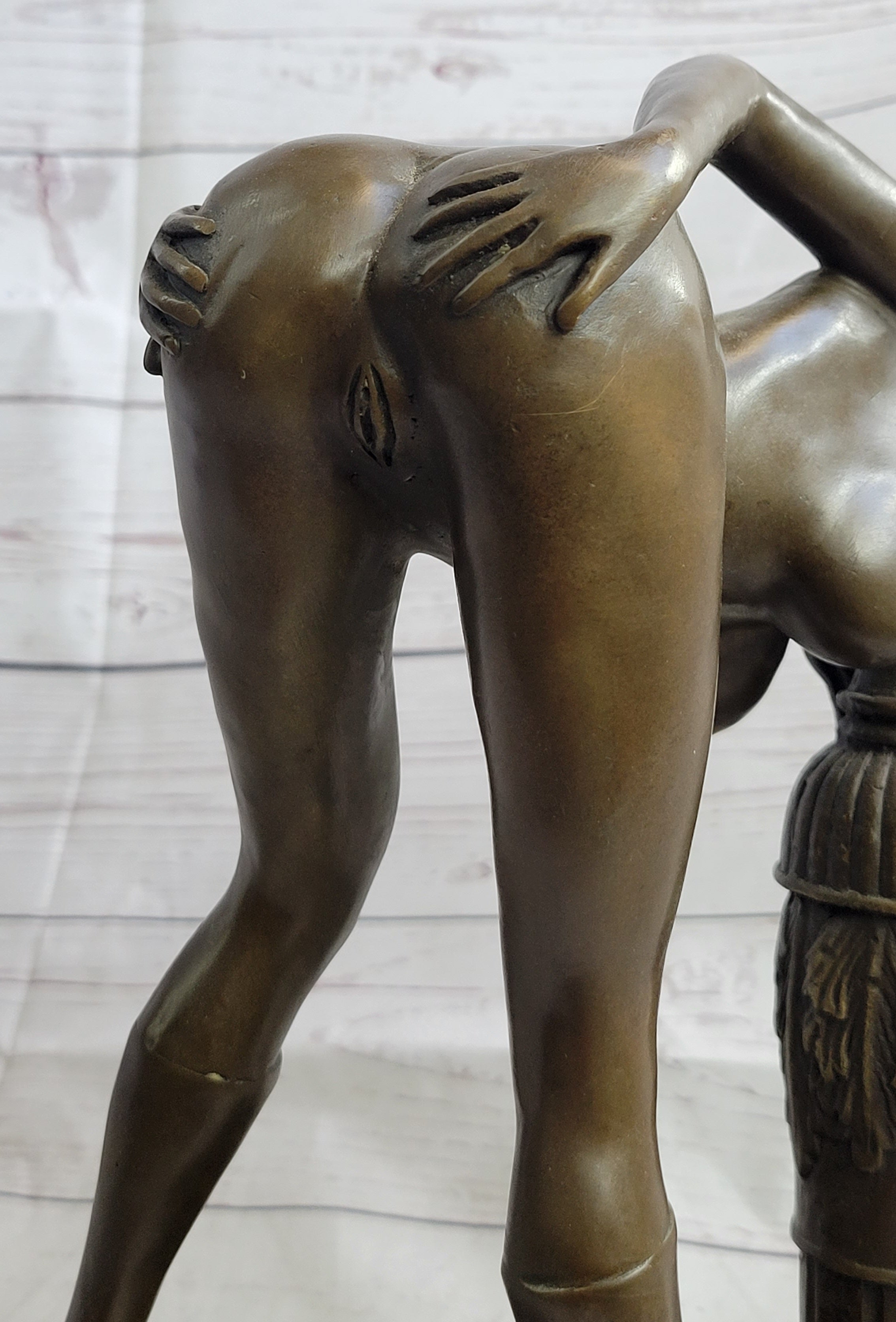 ahmed awaleh share ladies bending over naked photos
