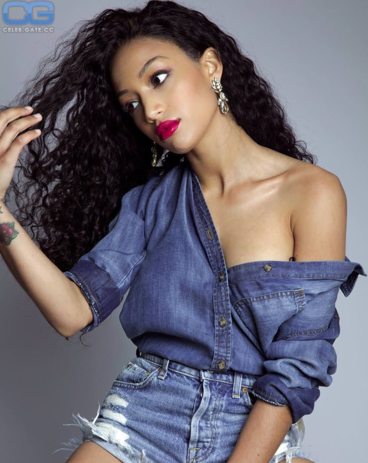 andrey zarubin recommends Samantha Logan Naked