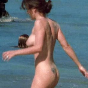 pictures of alyssa milano naked - little princess199 public grope videos