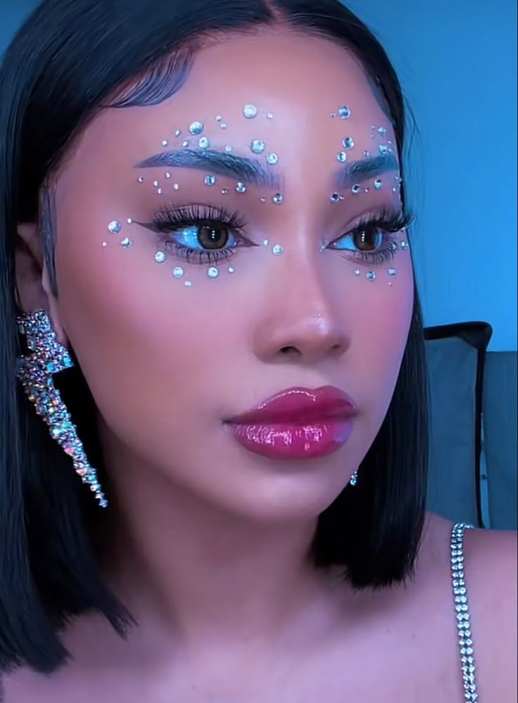 amir rizvanovic recommends gem jewels alien atika sultana add gem jewels alien photo