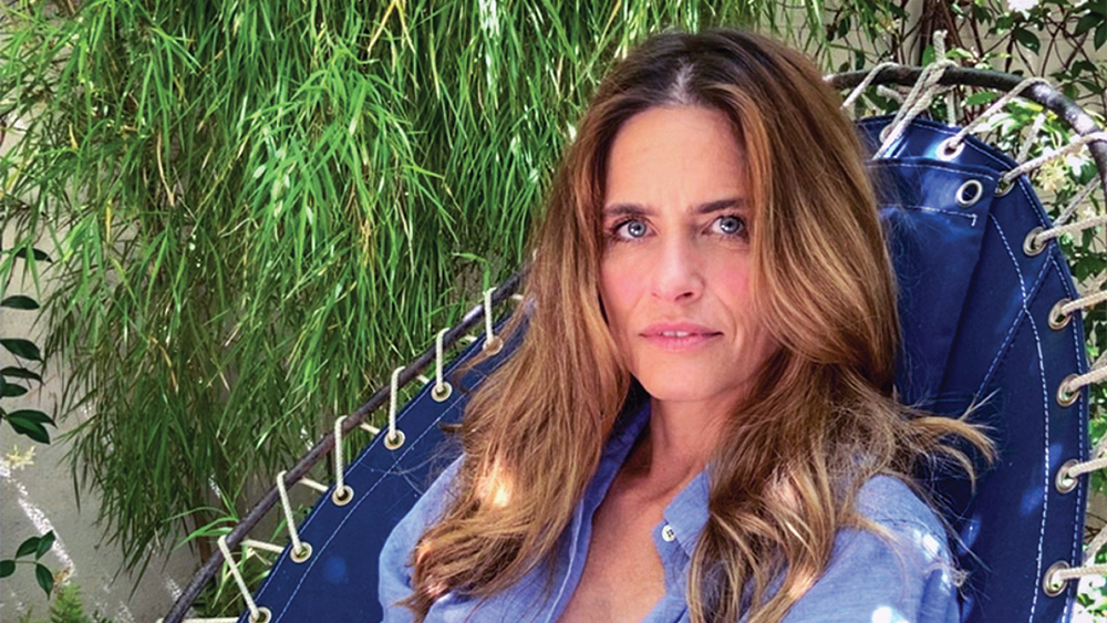 billy nikolaou recommends Amanda Peet Bikini