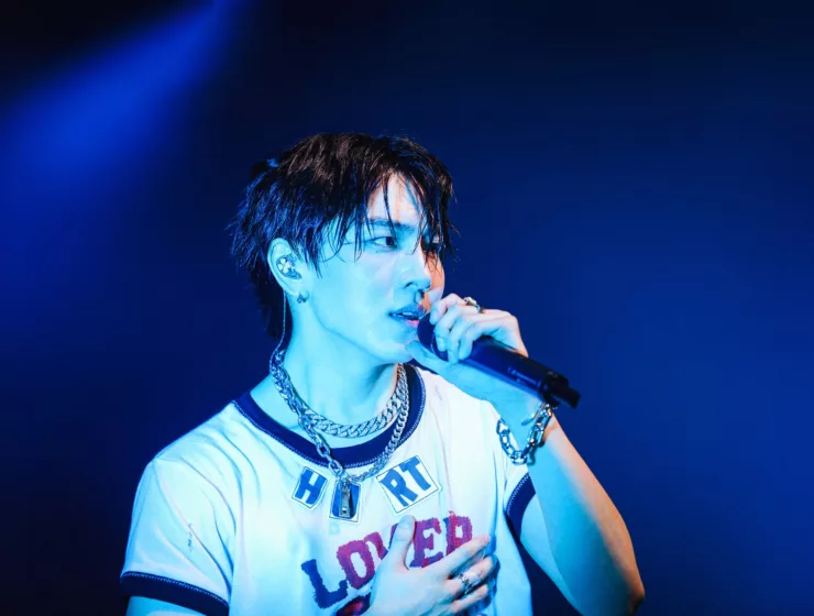 ali littlejohn recommends naked at concert pic