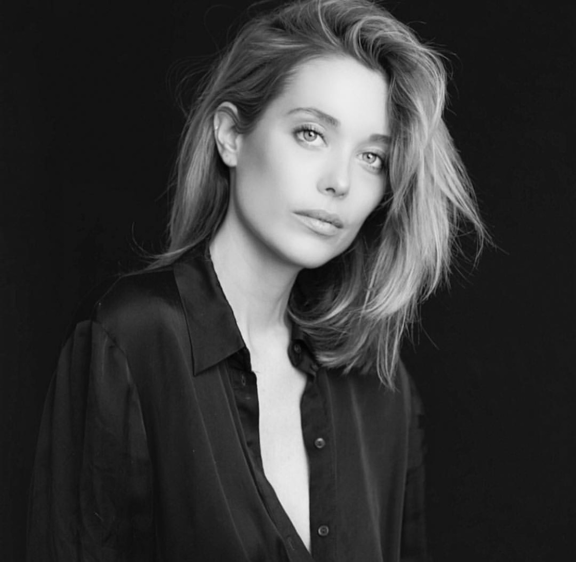 darlin de la cruz recommends Genevive Jolie