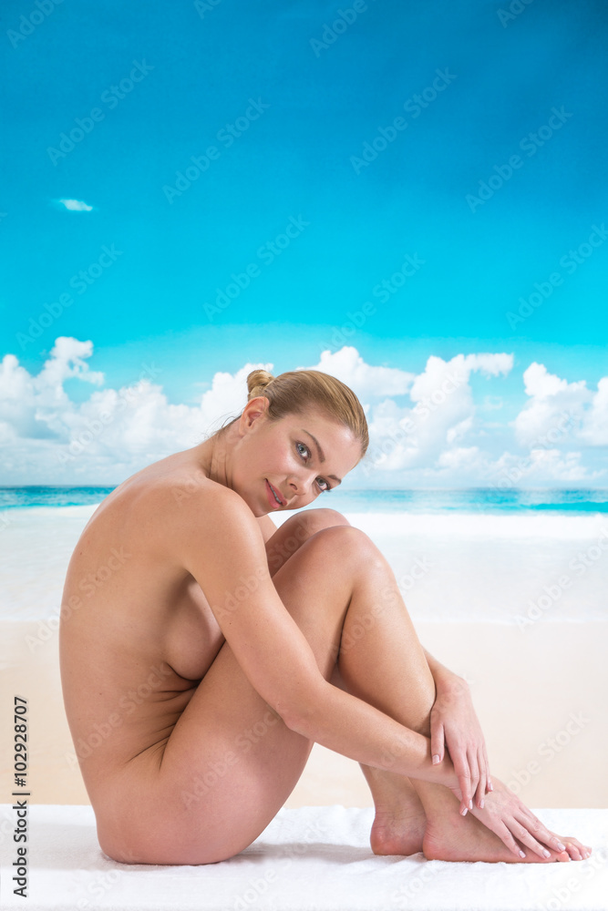 adam wickham like femme nue sur la plage photo daramy kamara recommends femme nue sur la plage pic