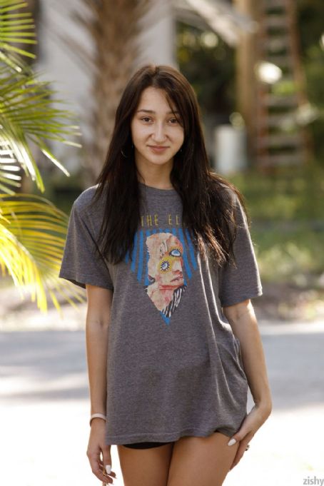 caleb landrum like lisey sweet xxx photo dolores luna recommends lisey sweet xxx pic