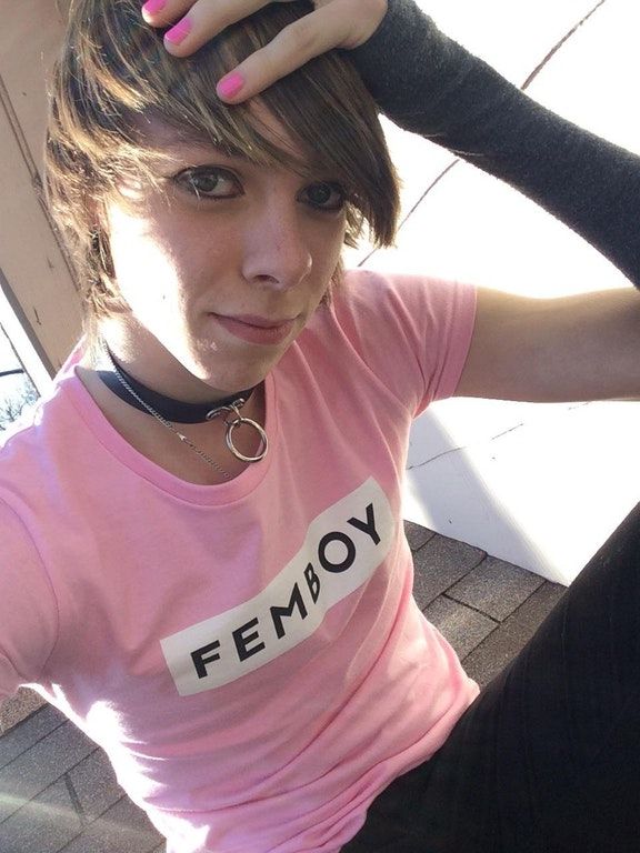 skinny emo porn - blonde blowjo huge booty ts porn