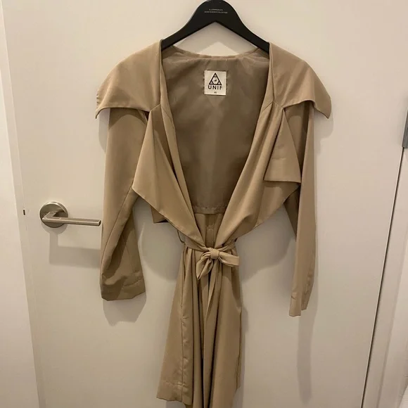 allen nester recommends Flasher Trench Coat