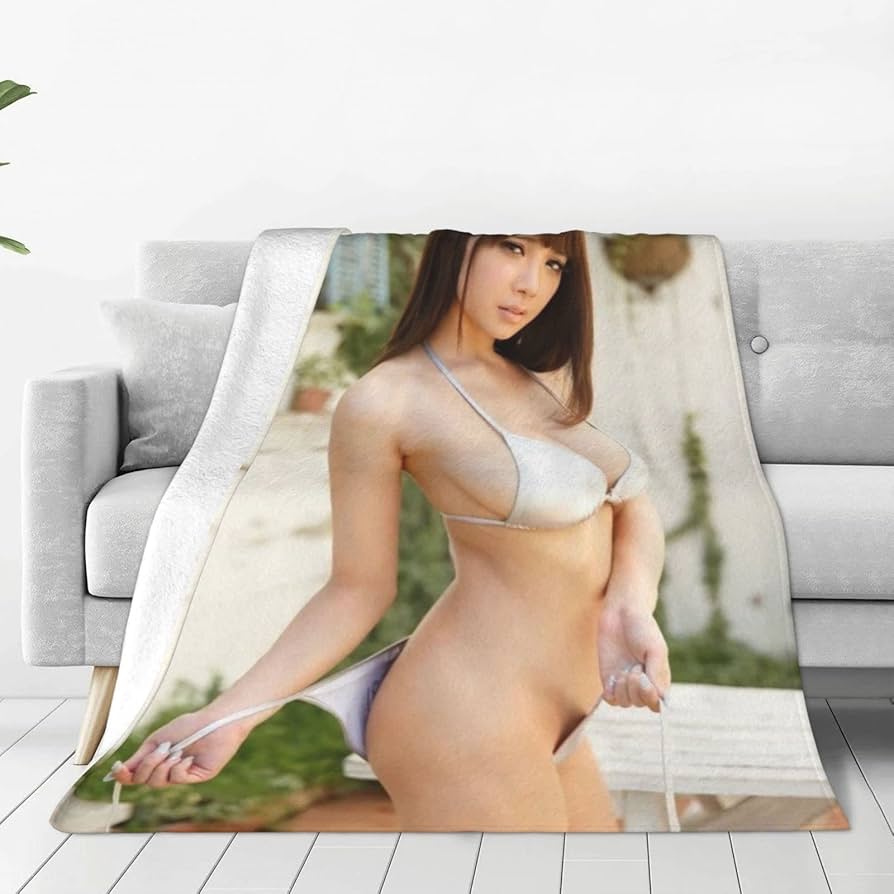 cara hudson share arianna koda