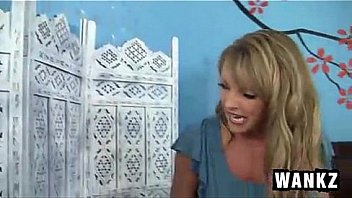 Shayla Laveaux Stepmom hotel room
