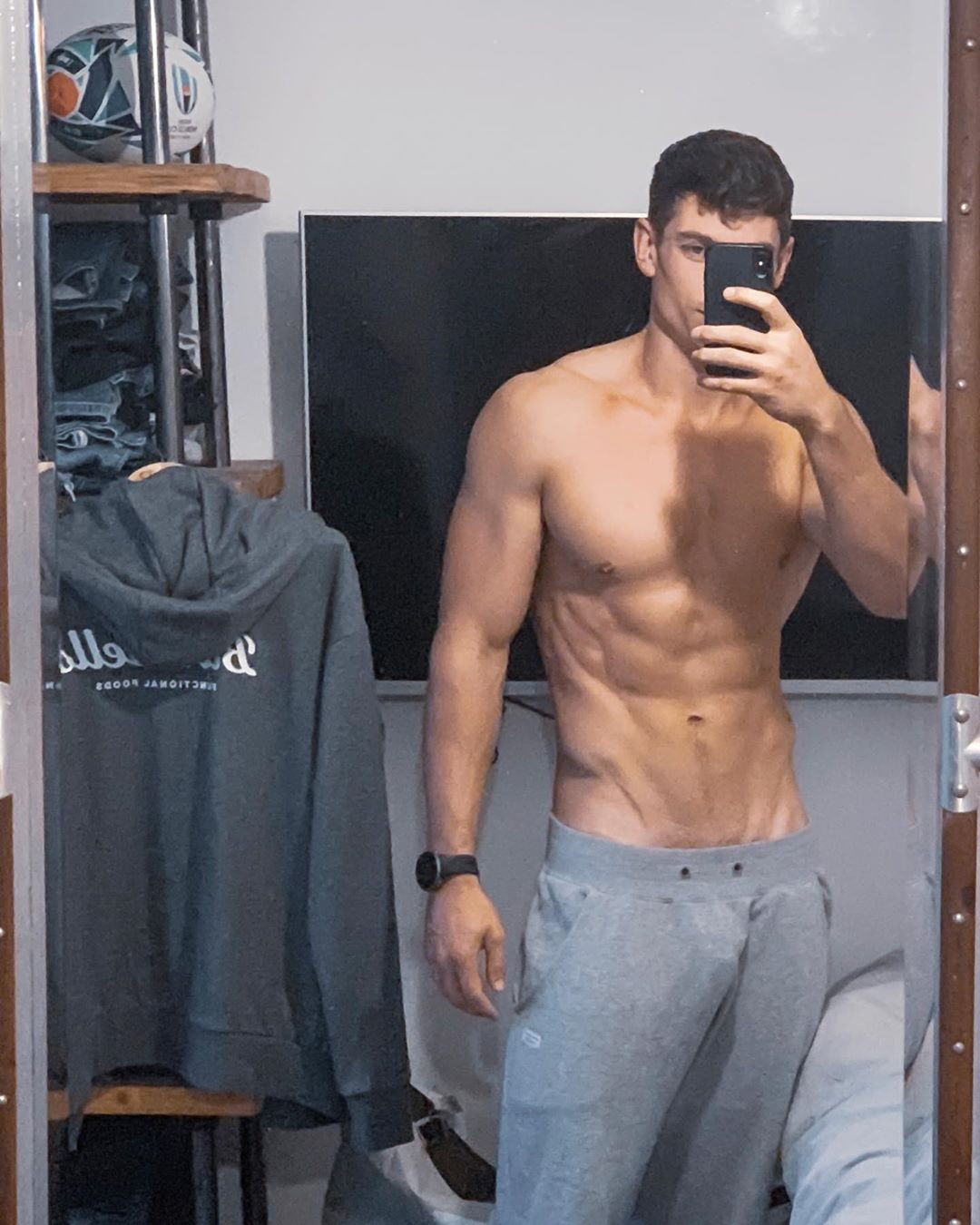 male bulge photos - deluxegirl porn huge natural knockers