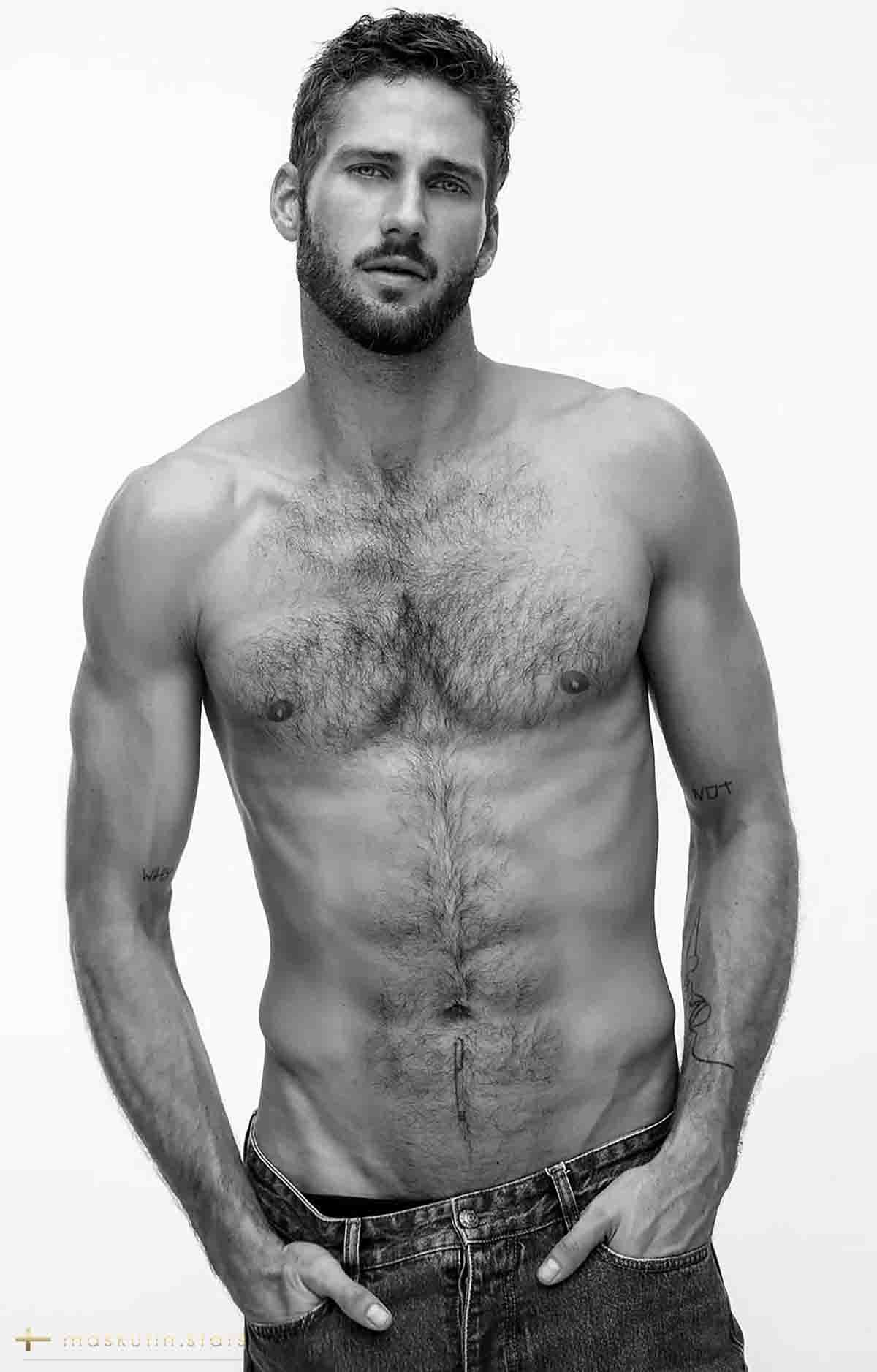 hairy nude male - glory hole comp men jacking off