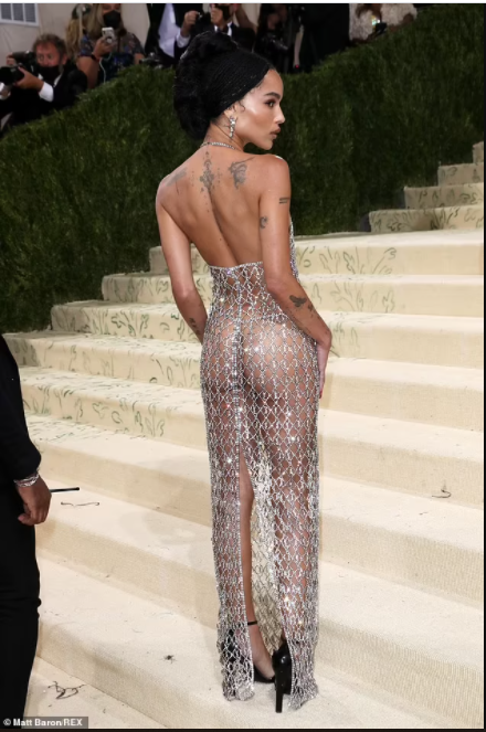 delia ohara add zoe kravitz ass photo