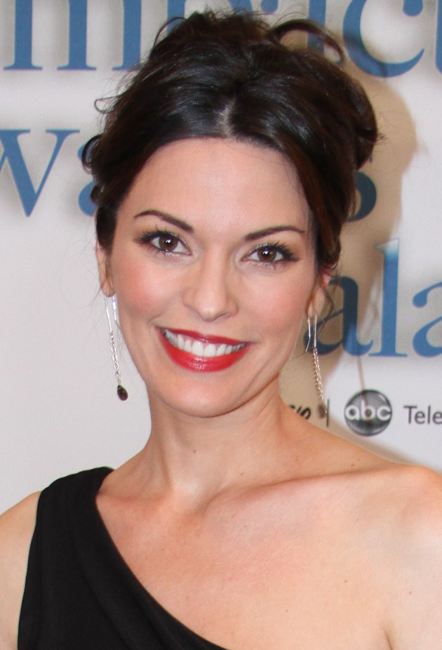 andrew gunn add alana de la garza nud photo