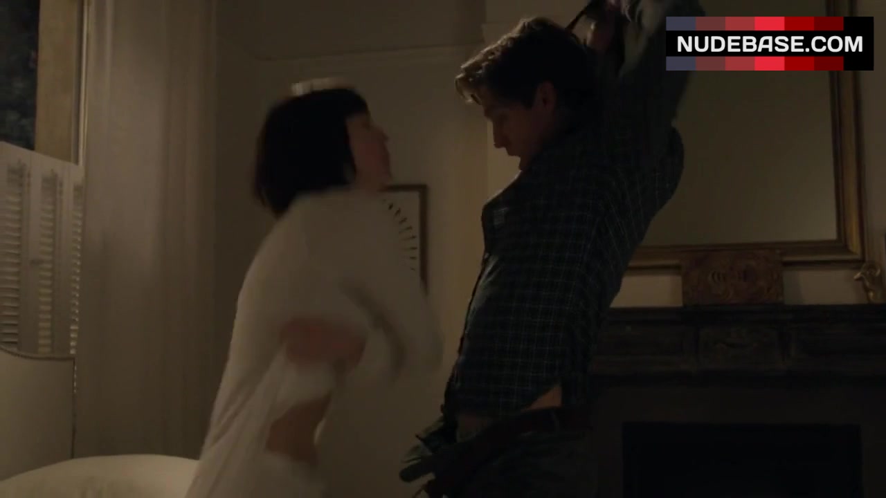 charlotte omalley add mary elizabeth winstead naked photo