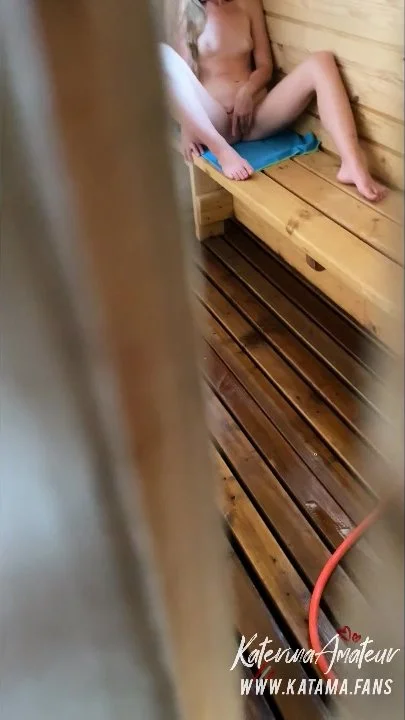 diana nanova recommends Masturbating In The Sauna