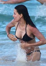 chris merling like courteney cox naked photos photo cheryl pulfer recommends courteney cox naked photos pic