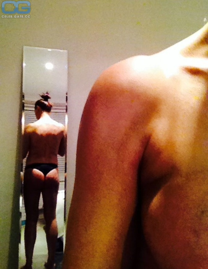 ana radojevic recommends suranne jones nude pic