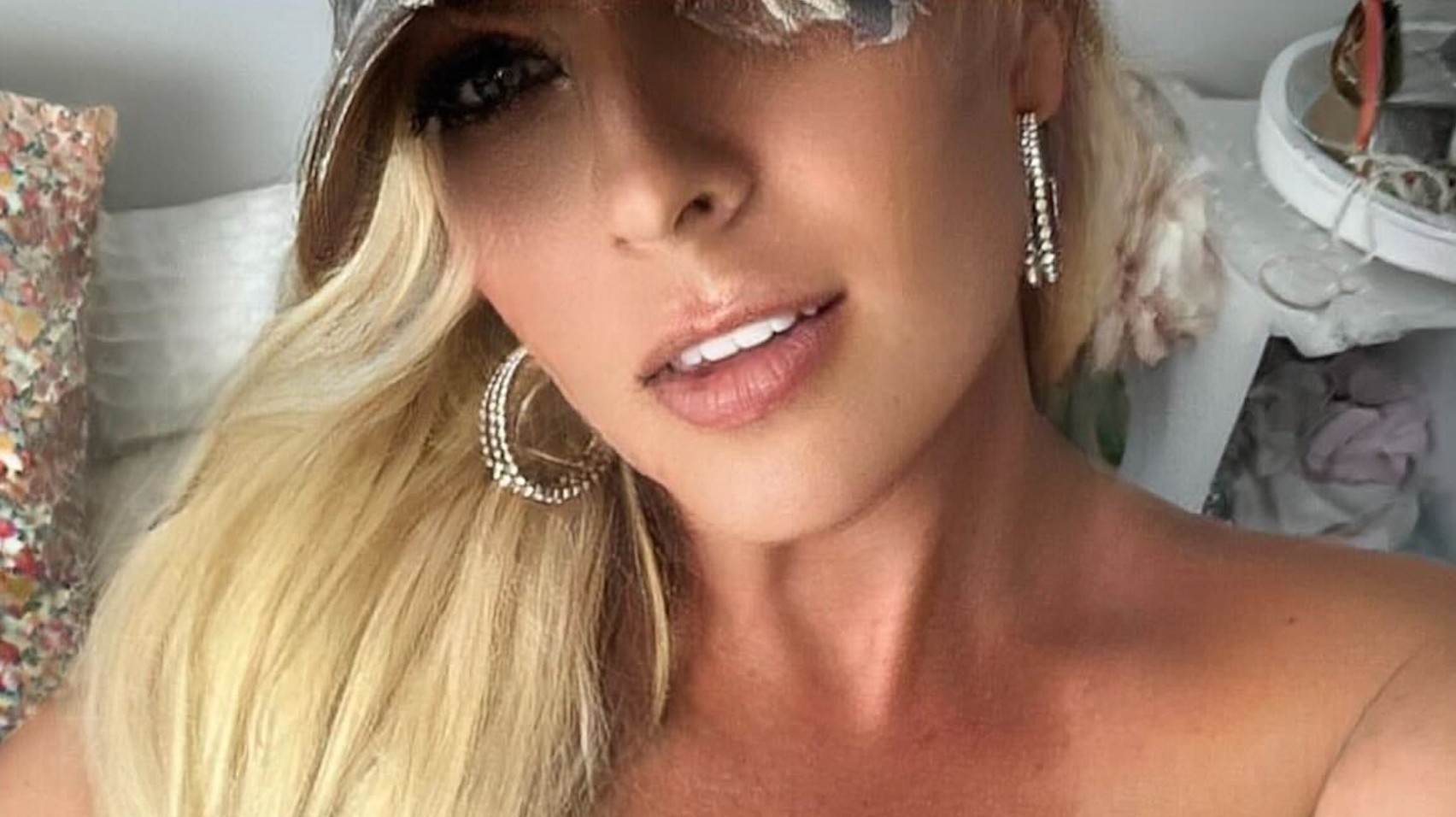 carol melbourne recommends Teacher Onlyfans Porn