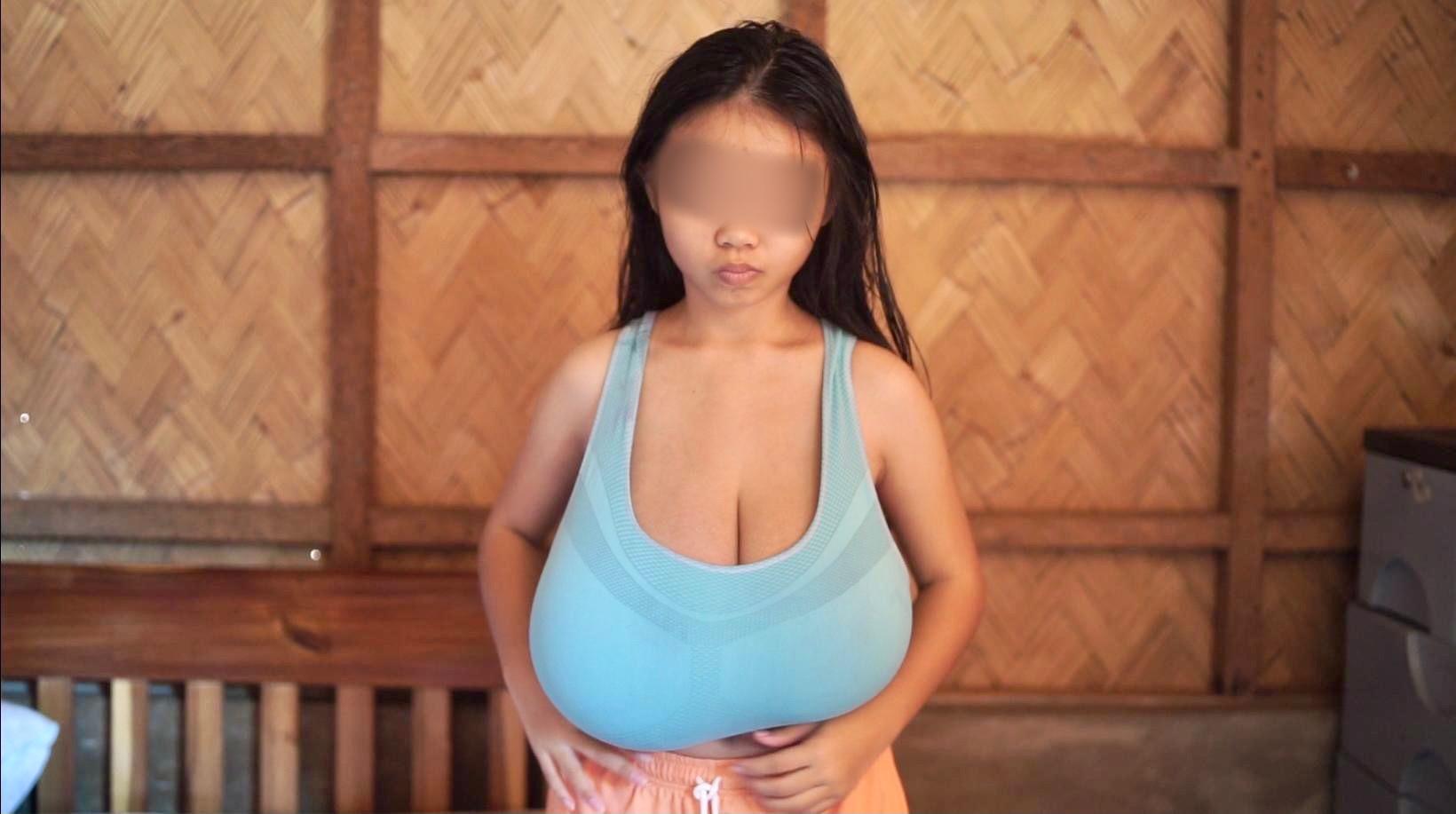 dedra owen like huge monster tits photo carla harms recommends huge monster tits pic