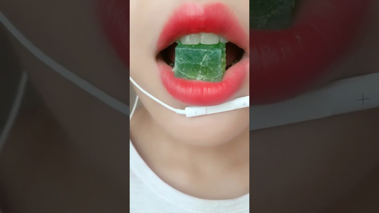 hungry lips asmr nude - hannah hays pornhub pelin asmr