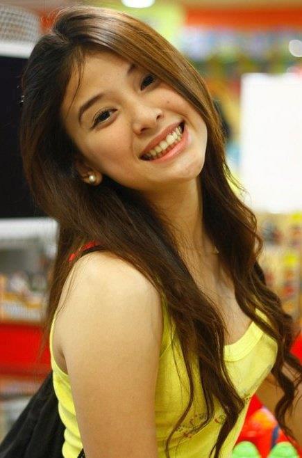 naked pretty filipina - sky bri live emma butt and jordi