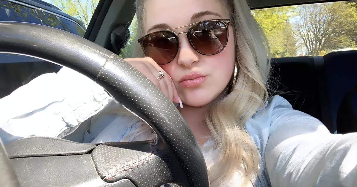 aldis zarins recommends foot worship car pic