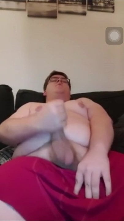 carmi dumayac recommends Fat Guy Cuming