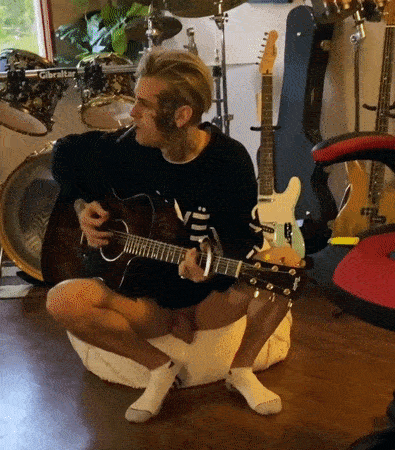 ashton croft recommends aaron carter cumming ammar baker add aaron carter cumming photo