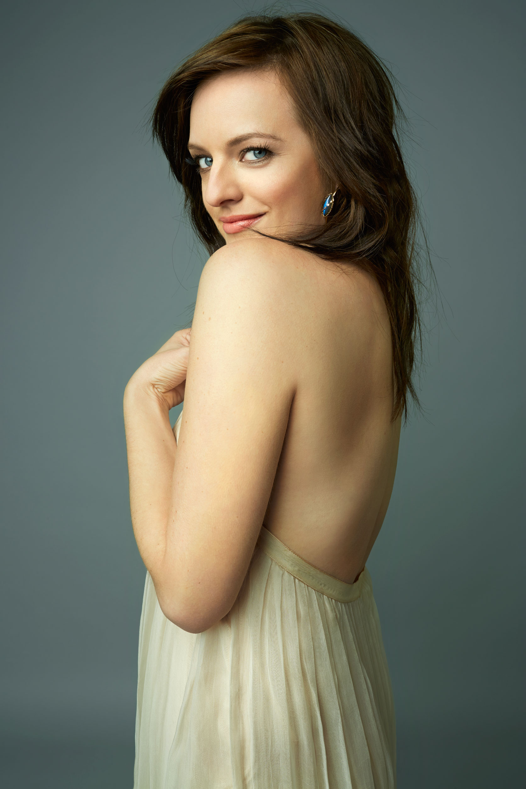 ben courts recommends Elisabeth Moss Sexy