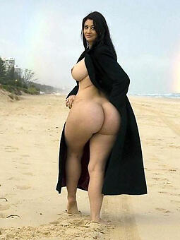 ankur dayal recommends hot and sexy nude moms pic
