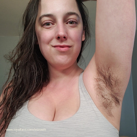 carter pewterschmidt recommends big boob hairy milf pic